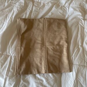 Slimming Waist Cincher Under Clothes Size S/M Shapewear